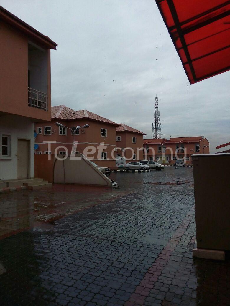 House for rent Mende Villa Estate Lagos