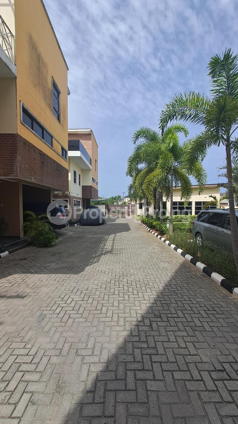 3 bedroom House for rent ONIRU Victoria Island Lagos
