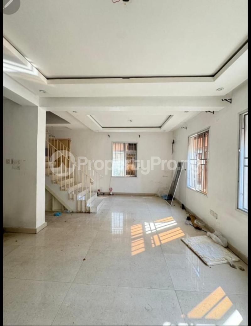 2 bedroom House for rent Lekki Phase 1 Lekki Lagos