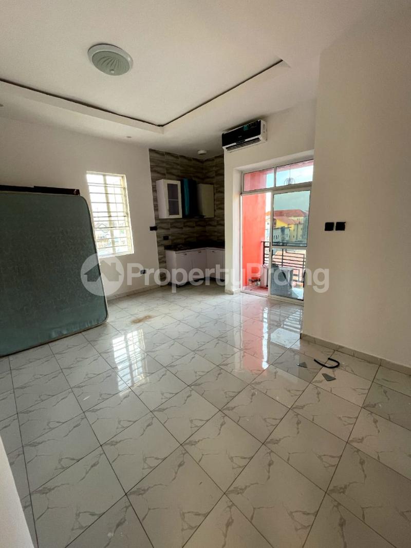 Flat / Apartment for rent Off Alpha Beach Eti Osa Igbo-efon Lekki Lagos