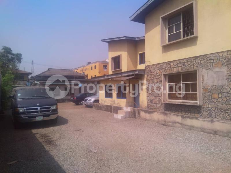 7 bedroom House for sale   Onipanu Shomolu Lagos