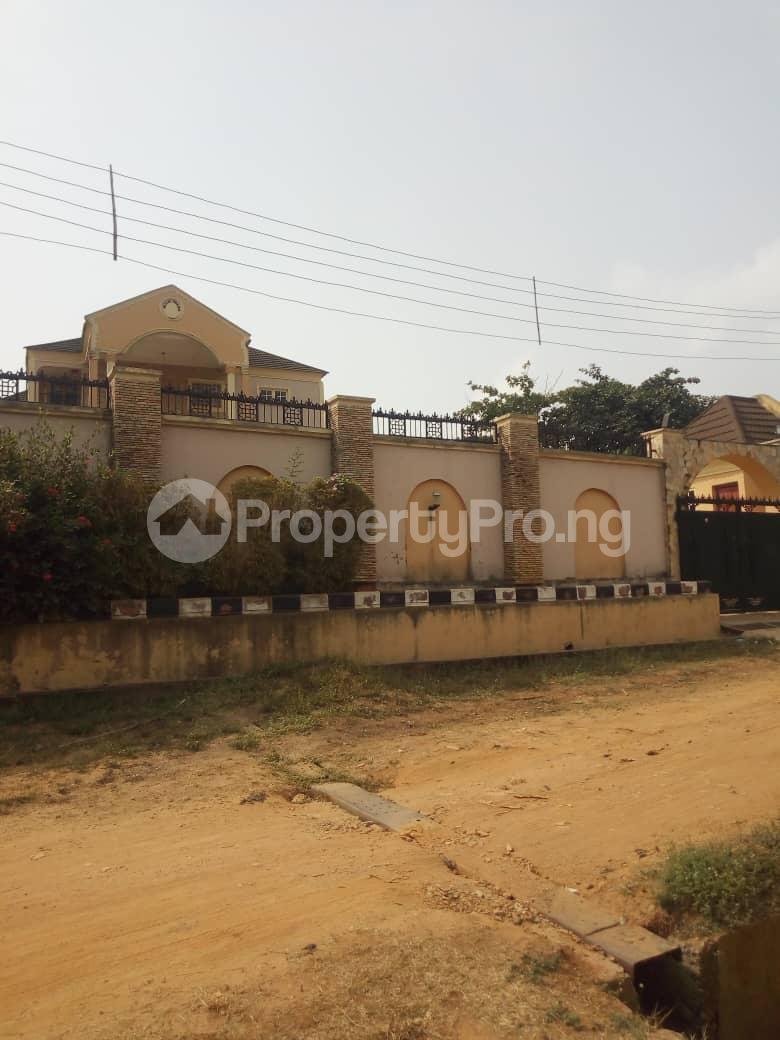 7 Bedroom House in Alalubosa Ibadan Oyo House for sale in ibadan