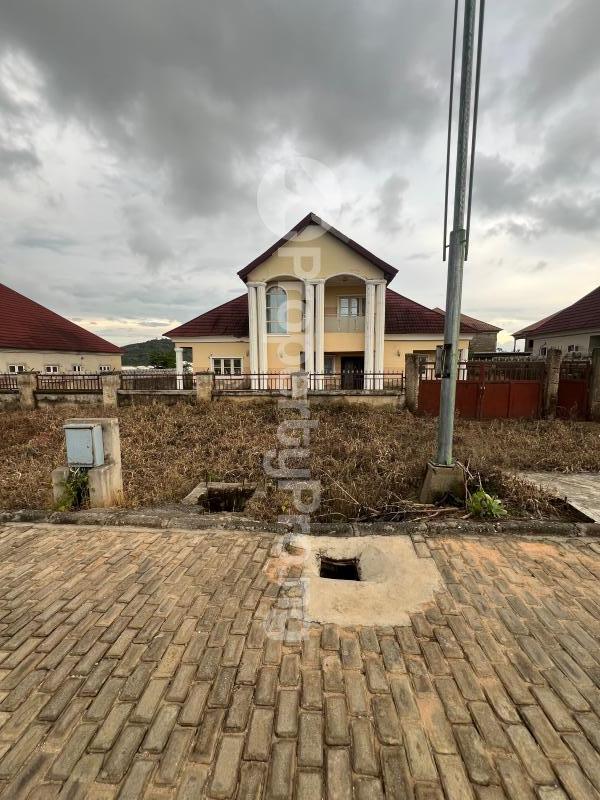 5 bedroom House for sale Fortroyal Home Estate Lugbe Abuja