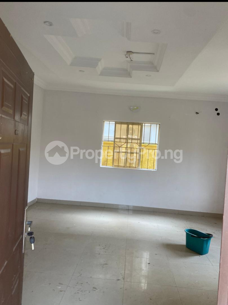 1 bedroom Flat / Apartment for rent In An Estate Badore Ajah Lagos