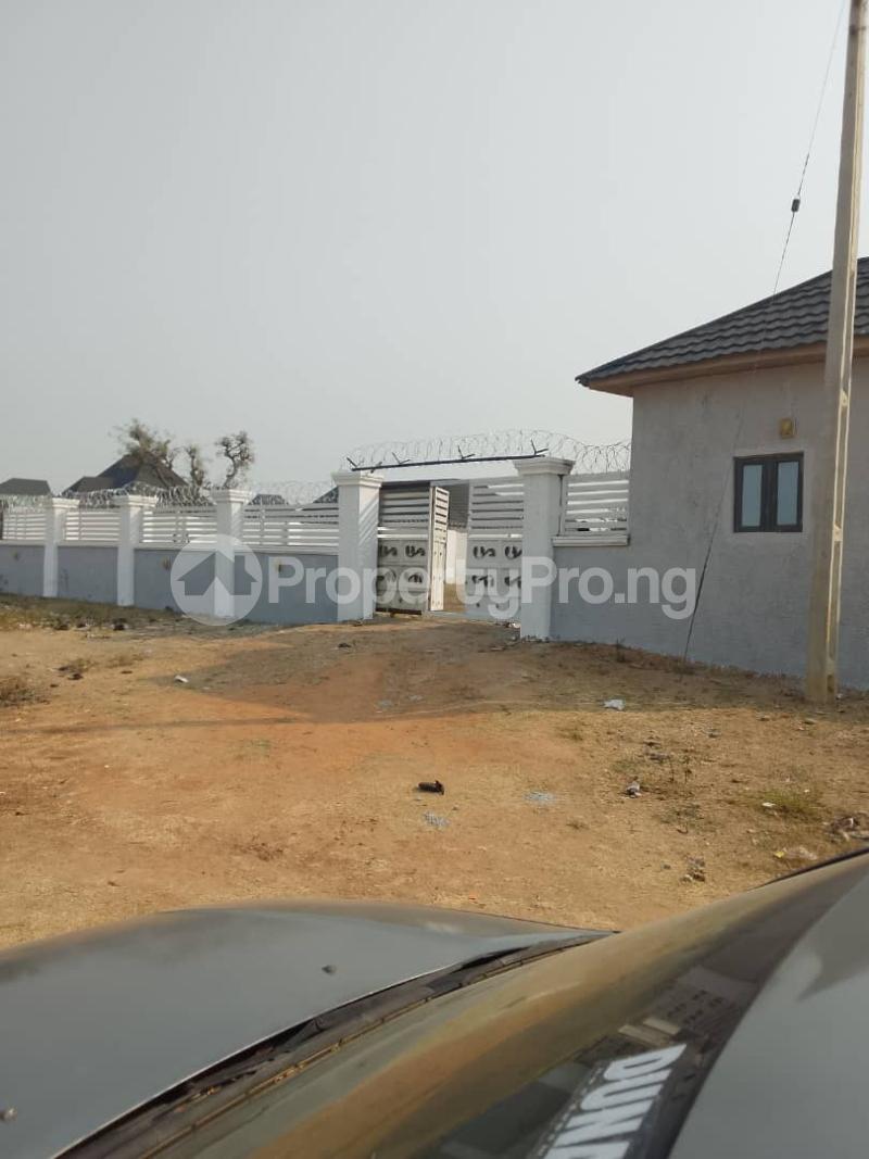 2 bedroom House for rent Behind Shafa/matrix Airport Road Lugbe Abuja