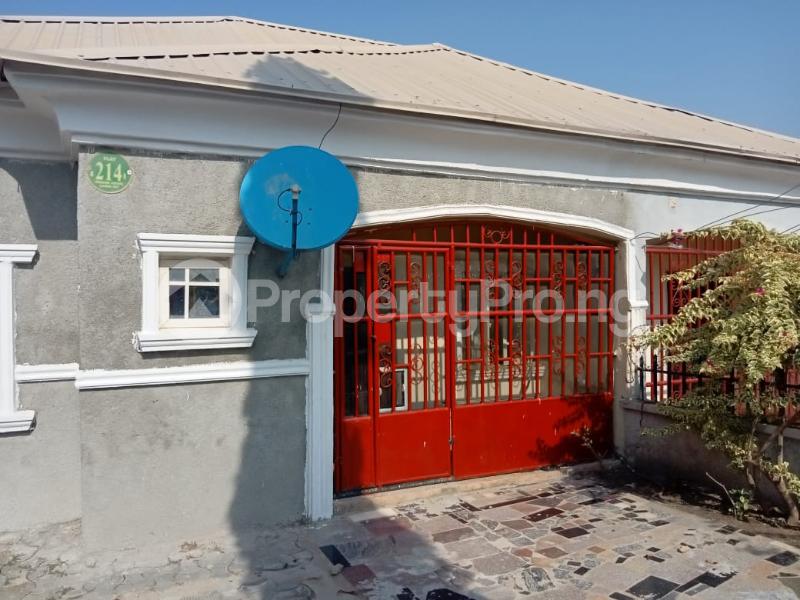 2 bedroom House for sale Along Von Garden Estate Road Lugbe Abuja