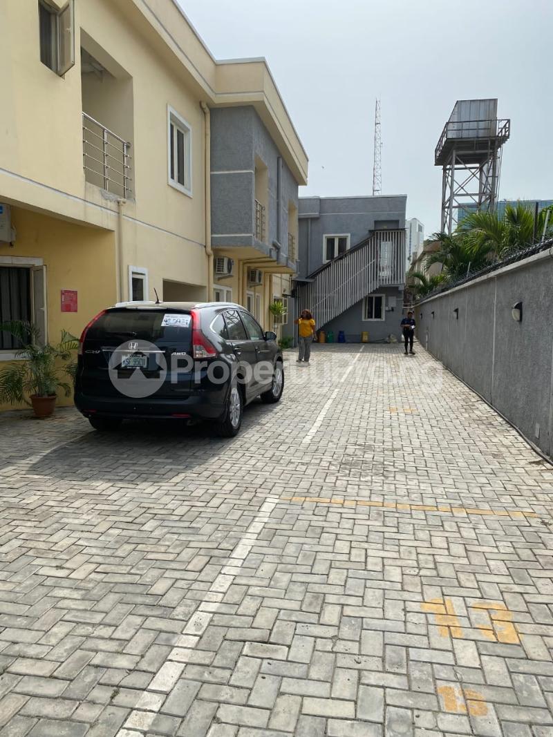 2 bedroom House for rent Off Ajose Adeogun Victoria Island Lagos