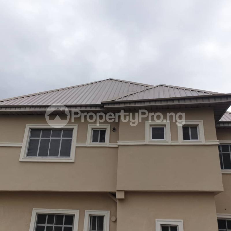 3 bedroom Flat / Apartment for rent In A Close Ologolo Lekki Lagos