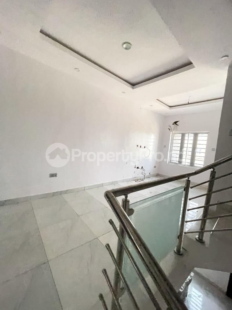3 bedroom House for rent Goldenstone Apartment,monastery Road, Novara Shoprite Sangotedo Ajah Lagos