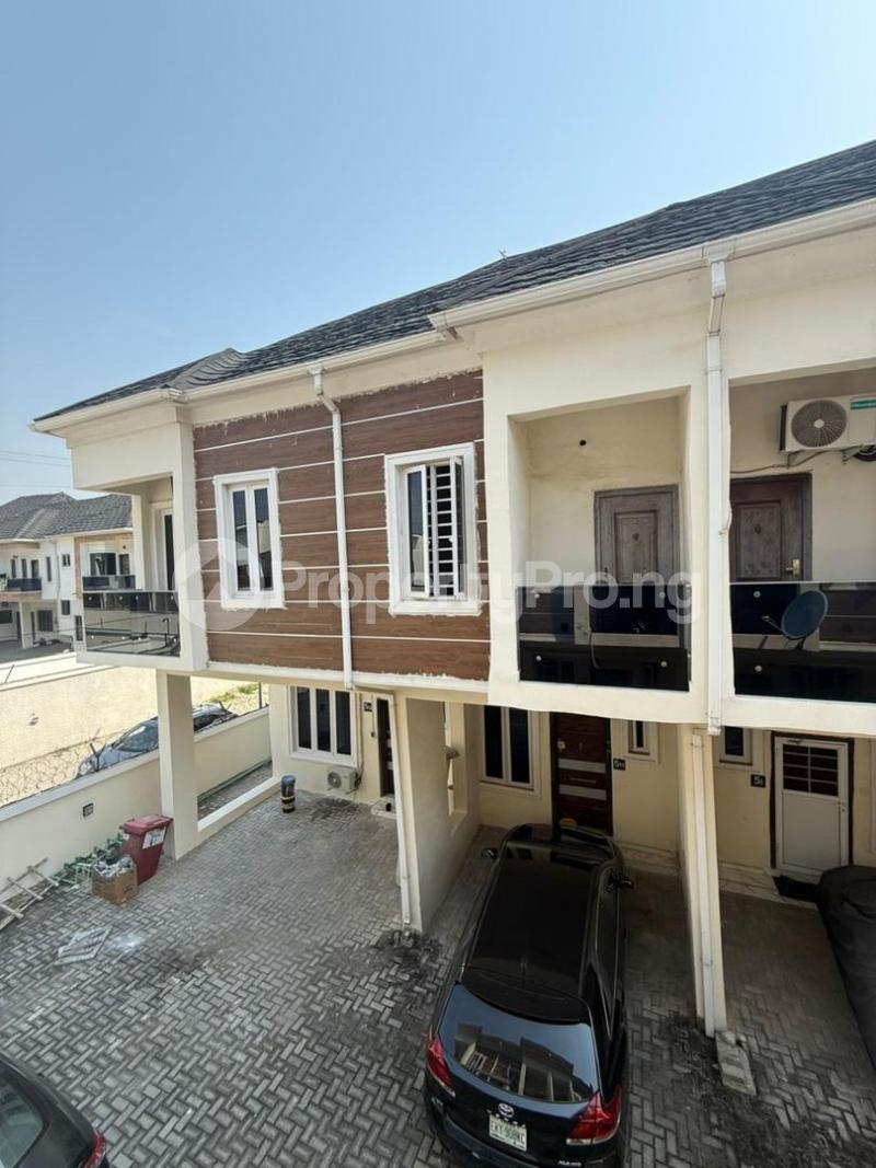 3 bedroom House for rent Harris Drive Hrc Estate VGC Lekki Lagos