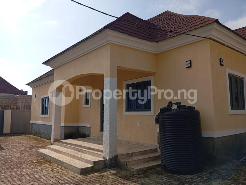 4 bedroom House for rent Along Von Garden Estate Road Lugbe Abuja