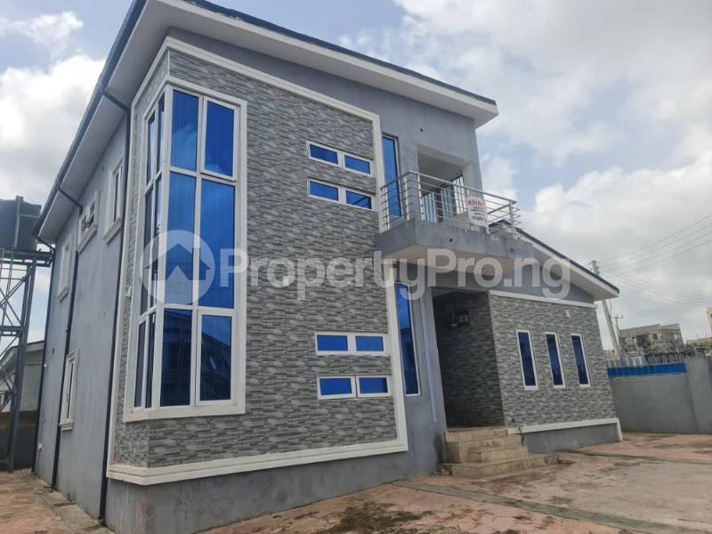 4 bedroom House for rent Al9ng Von Garden Estate Road Lugbe Abuja - 0