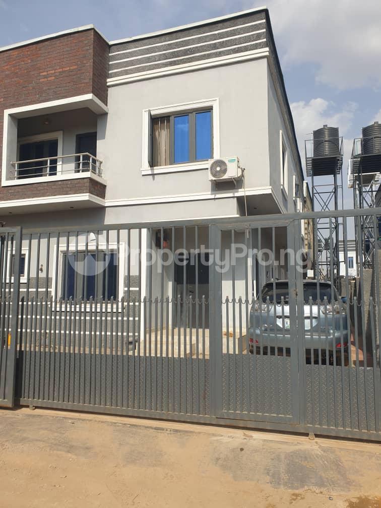 4 bedroom House for rent Along Von Garden Estate Road Lugbe Abuja