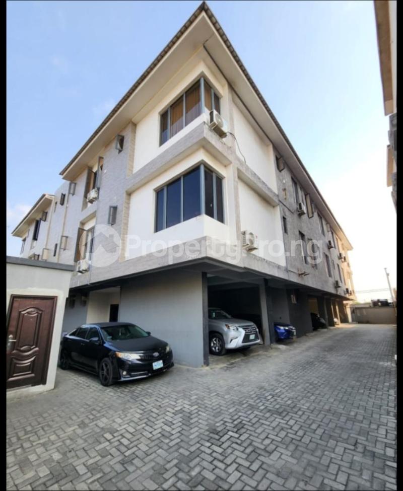 3 bedroom Flat / Apartment for rent Rhs Lekki Phase 1 Lekki Lagos