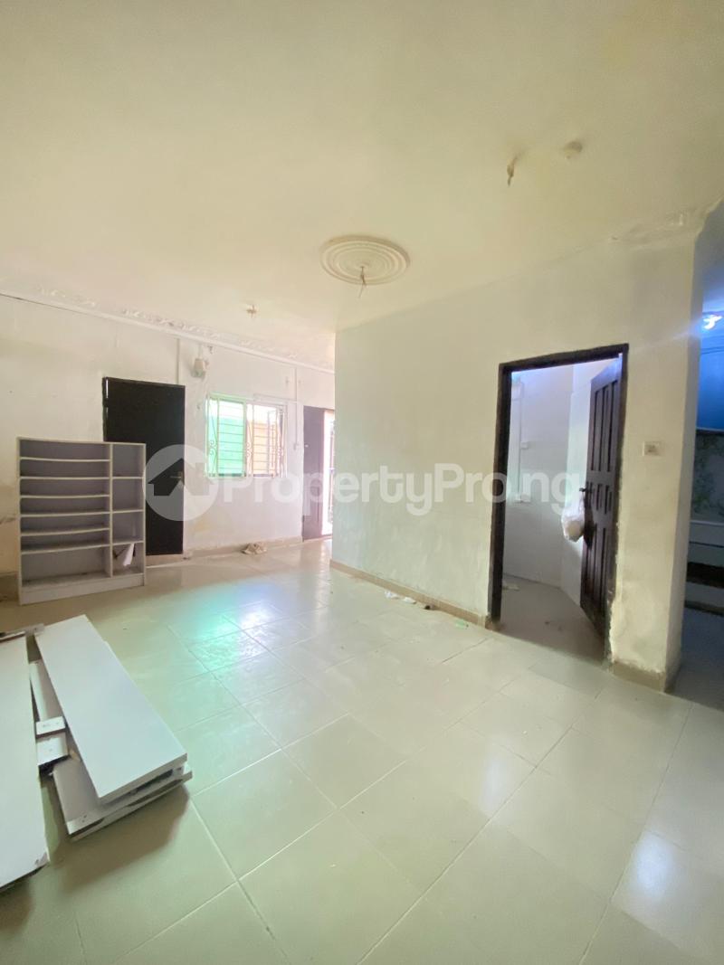 1 bedroom Flat / Apartment for rent Thomas estate Ajah Lagos