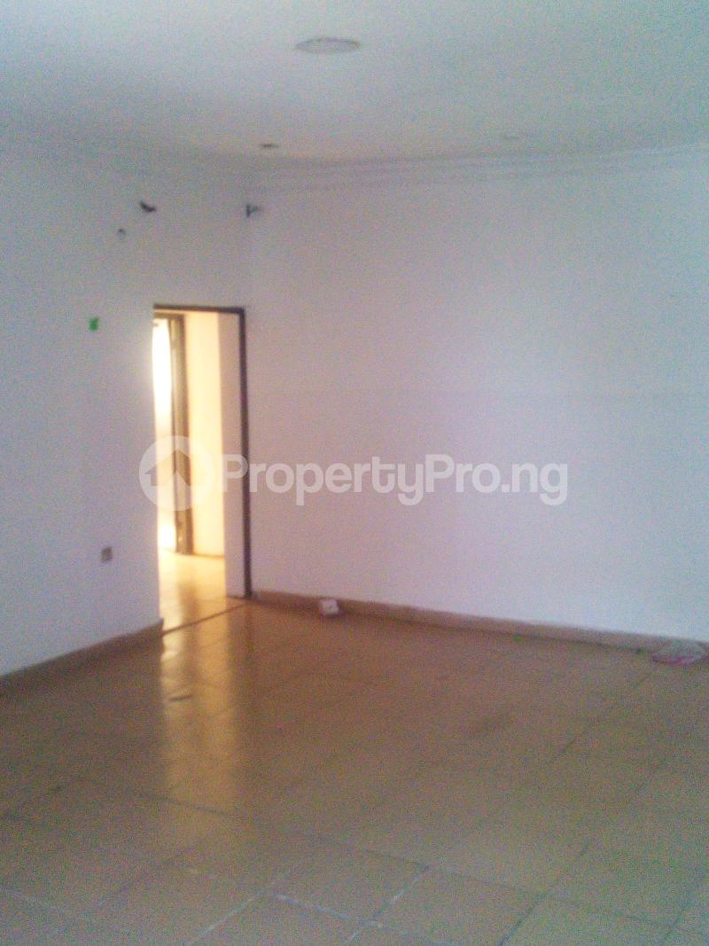 2 bedroom House for rent Balogun Ikeja Lagos