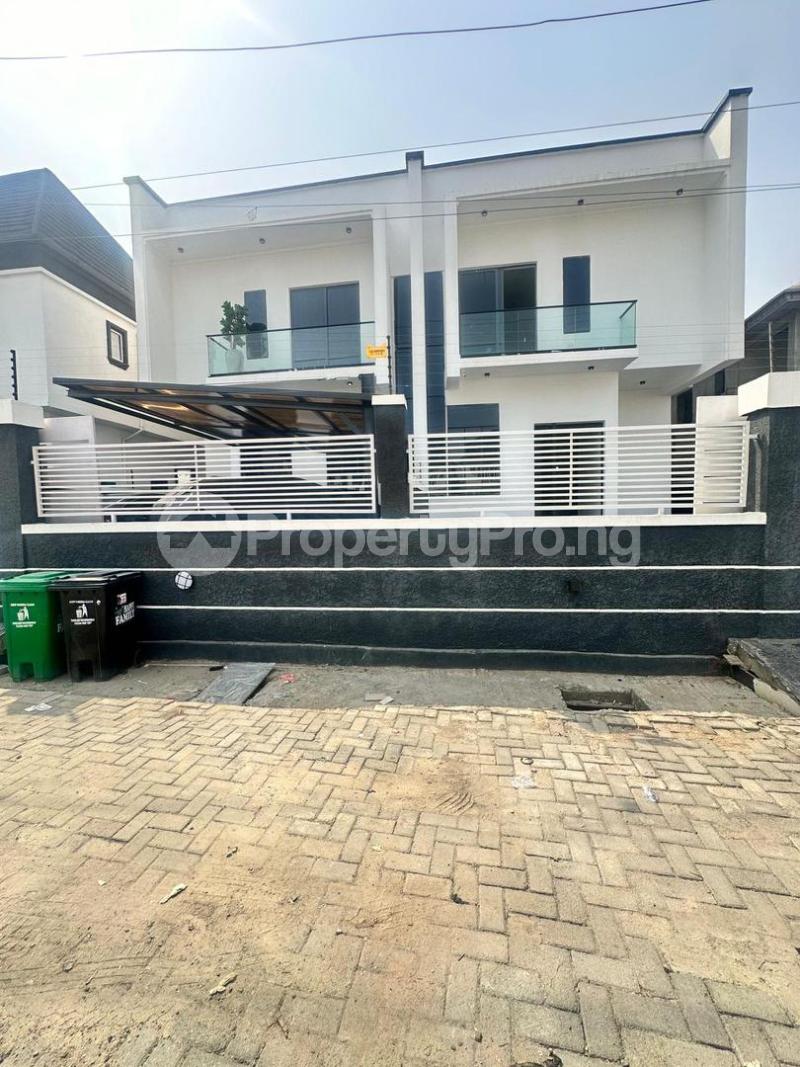 4 bedroom House for sale 2nd Toll Gate Lekki Lagos
