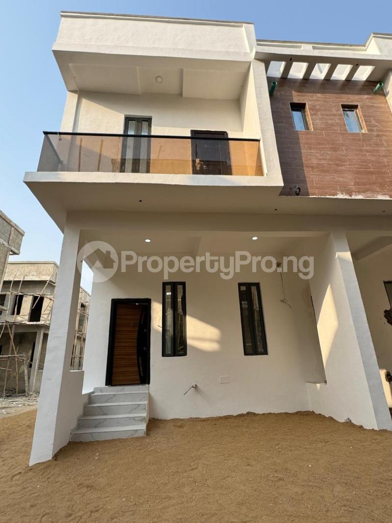 4 bedroom House for sale Behind Lagos Business, Ajah Lagos