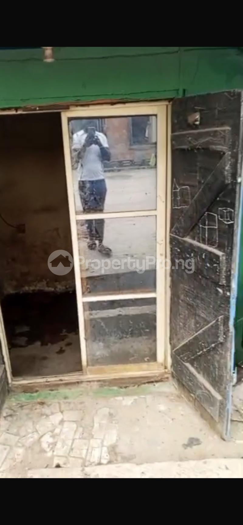 Commercial Property for rent Ijesha Surulere Lagos