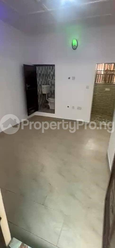Flat / Apartment for rent Off Sanusi Shomolu Shomolu Lagos