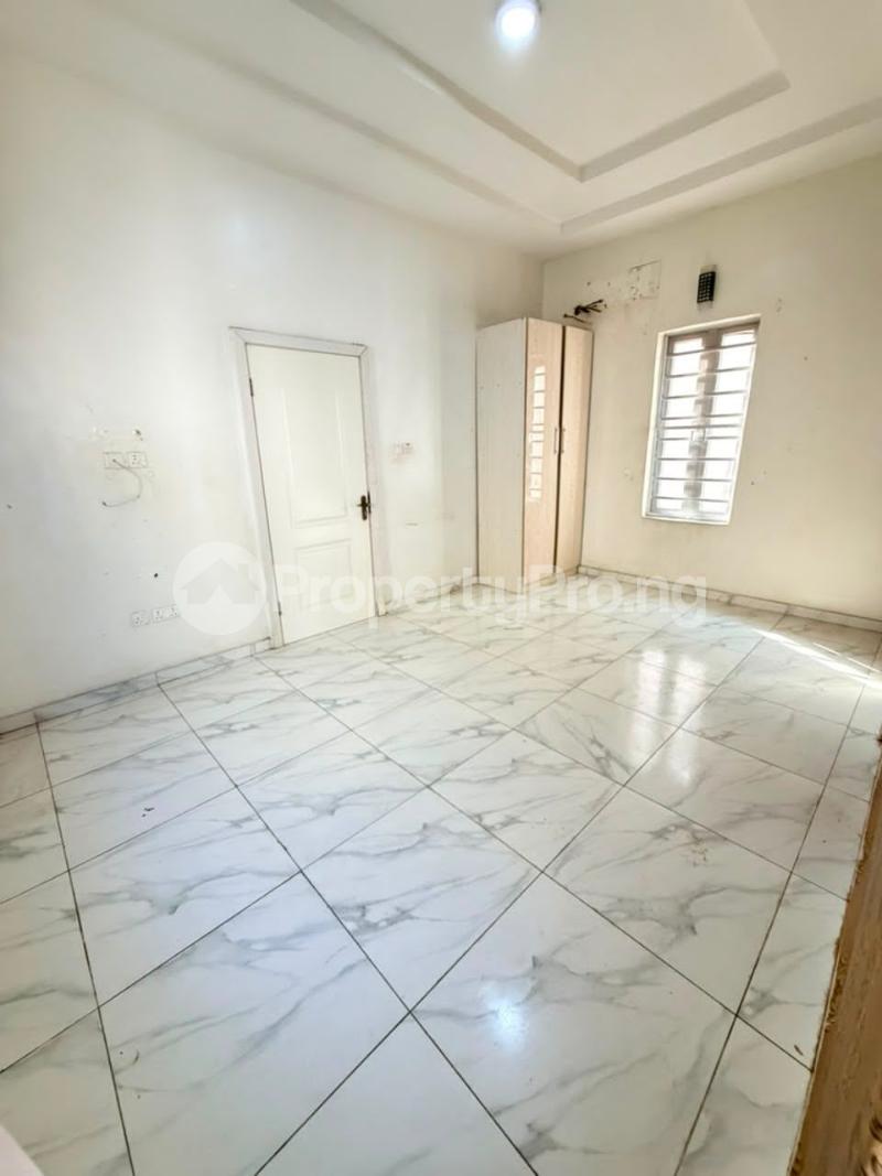 Flat / Apartment for rent Osapa london Lekki Lagos