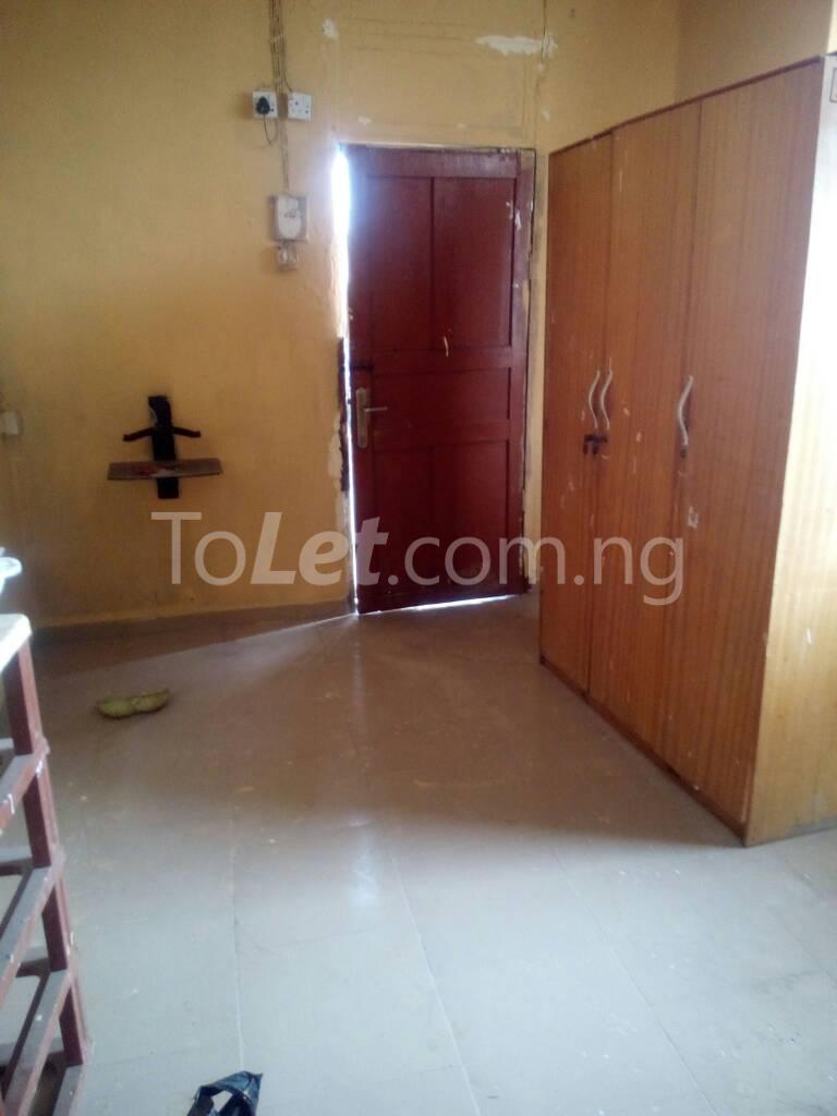 1 bedroom Flat / Apartment for rent   Shomolu Shomolu Lagos