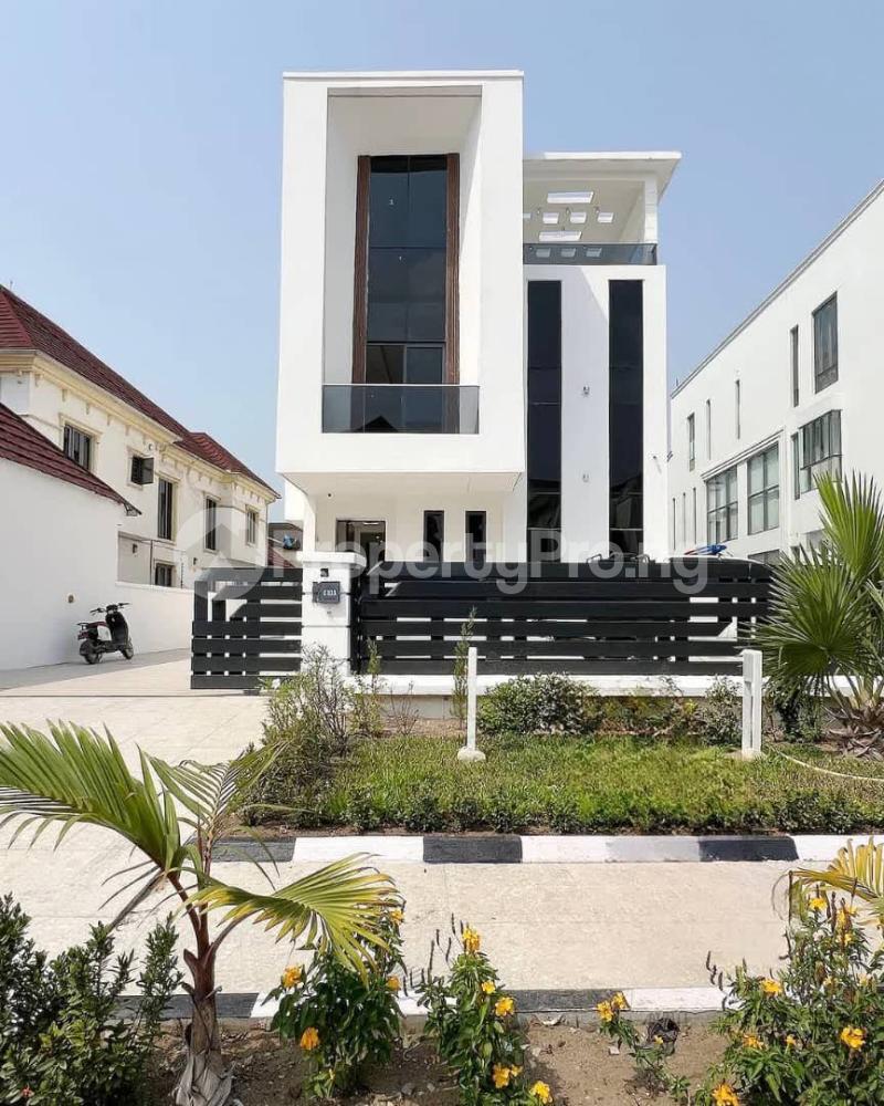 6 bedroom House for sale Pinnock Beach Estate Osapa london Lekki Lagos