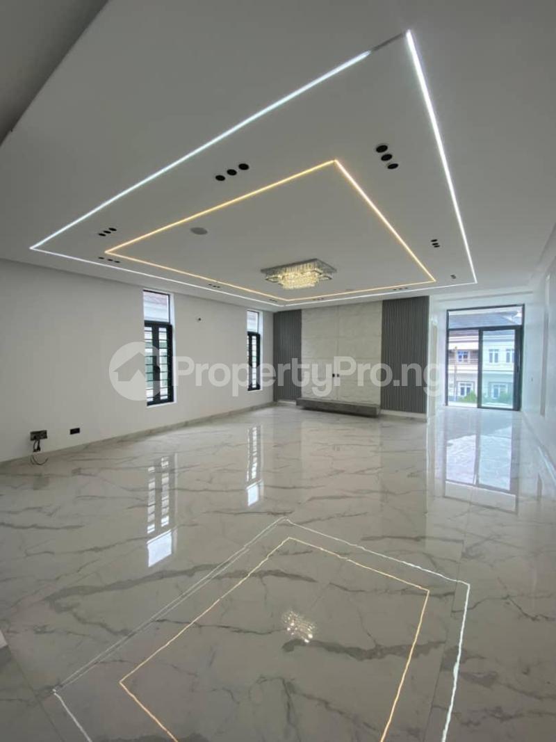6 bedroom House for sale Chevron Lekki Lagos