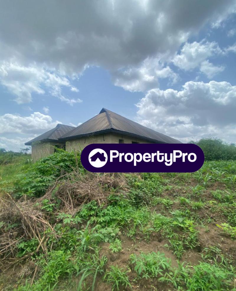 Flat / Apartment for sale Aaye Community, Oda Road, Akure Ondo