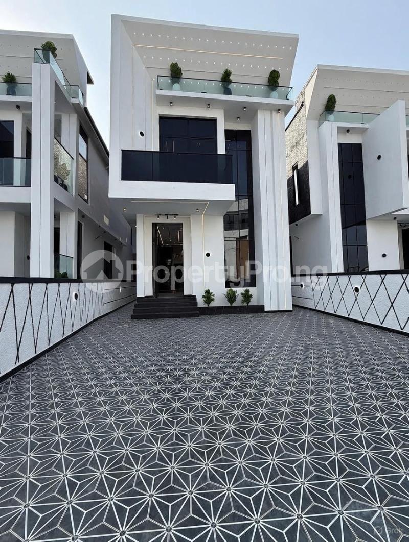 5 bedroom House for sale Chevron Lekki Lagos