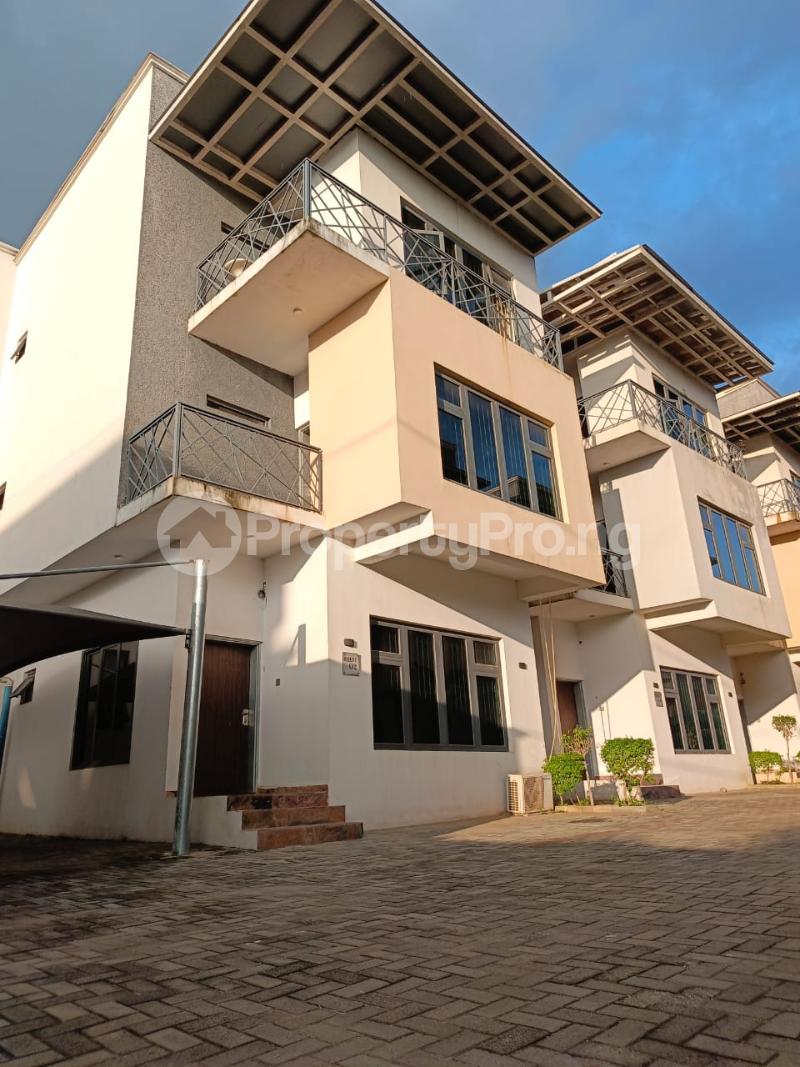 4 bedroom House for rent Diplomatic Zone Life Camp Abuja