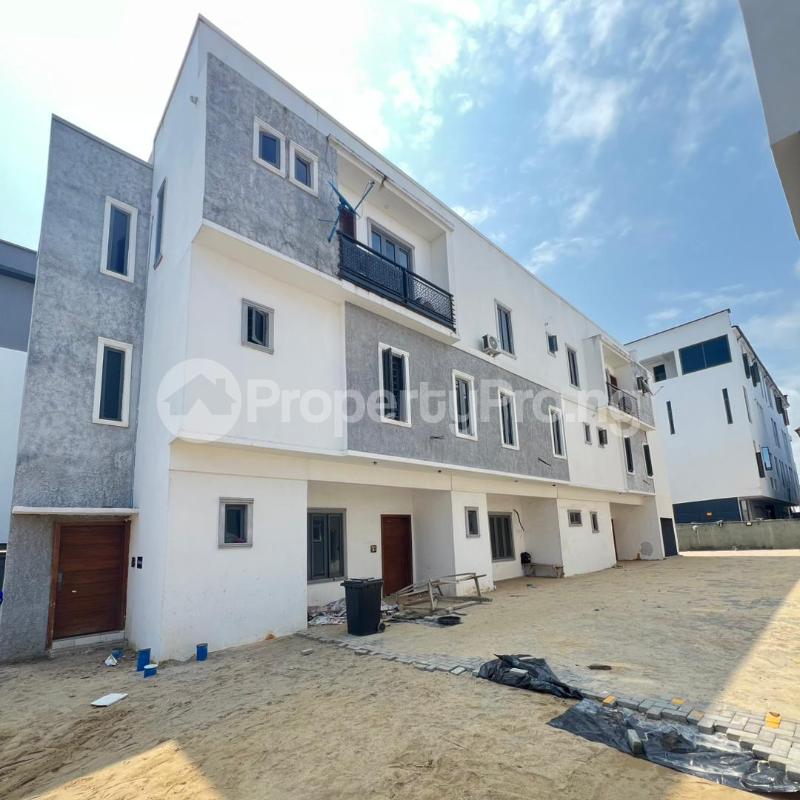 5 bedroom House for sale Ologolo Lekki Lagos