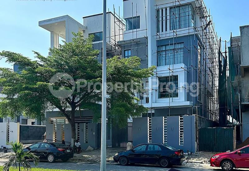 5 bedroom House for sale (banana Island) Ikoyi Lagos