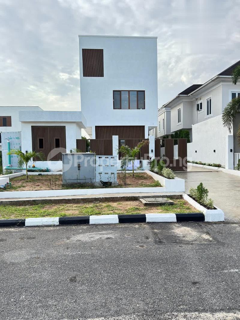 4 bedroom House for sale Pinnock Beach Estate Osapa london Lekki Lagos