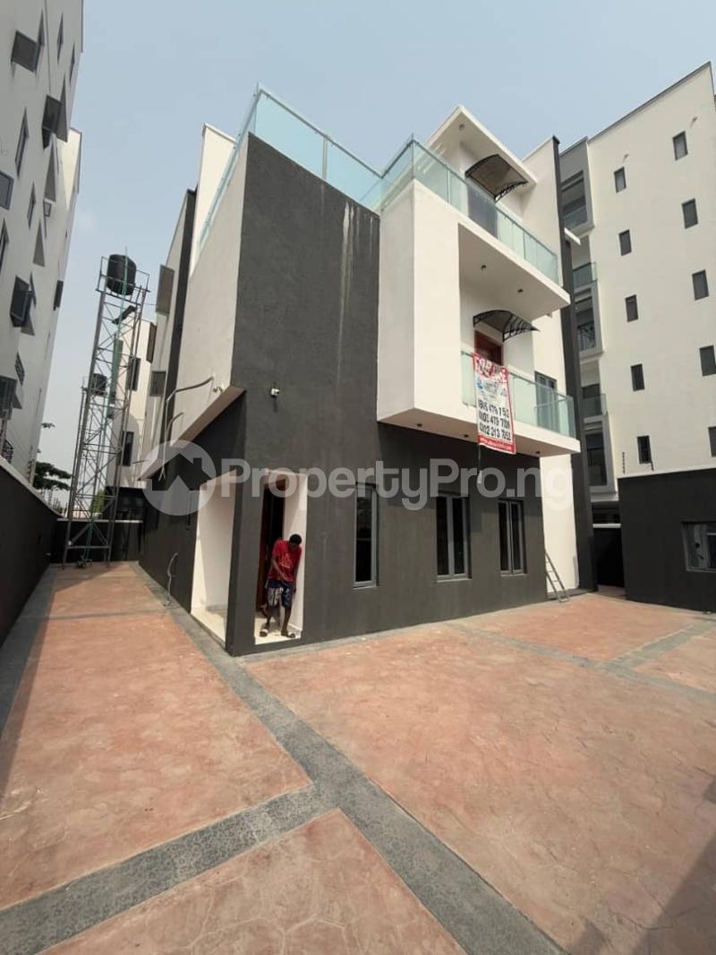5 bedroom House for rent Pinewood Estate Off Freedomway Lekki Phase 1 Lekki Lagos