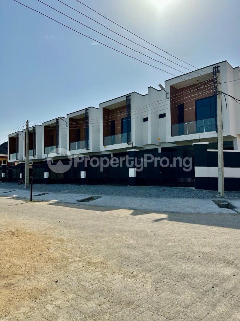 3 bedroom House for sale Ikota Lekki Lagos