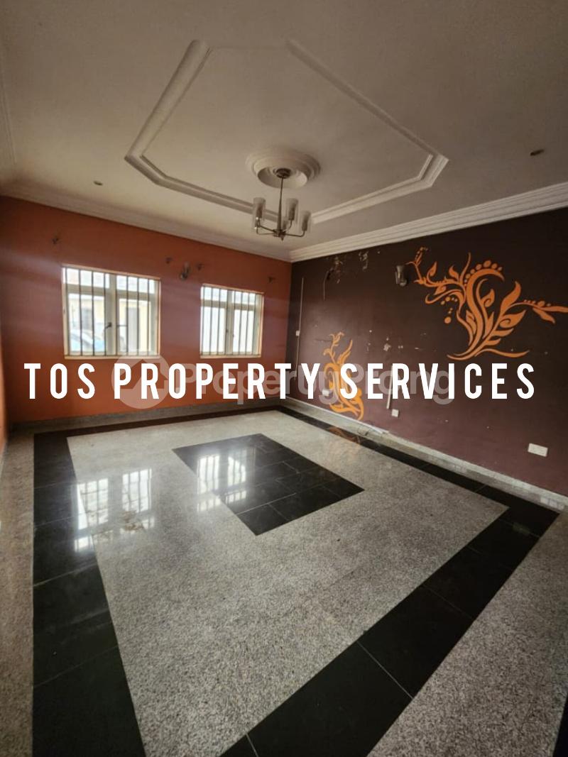 5 bedroom House for sale  Surulere Lagos