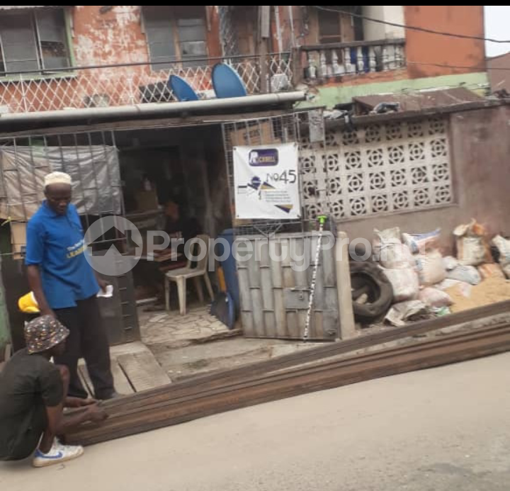House for sale Market Street, Shomolu Lagos