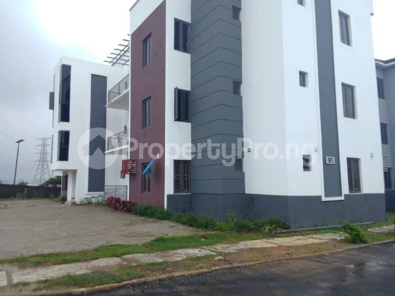 4 bedroom House for sale Airport Road Lugbe Abuja