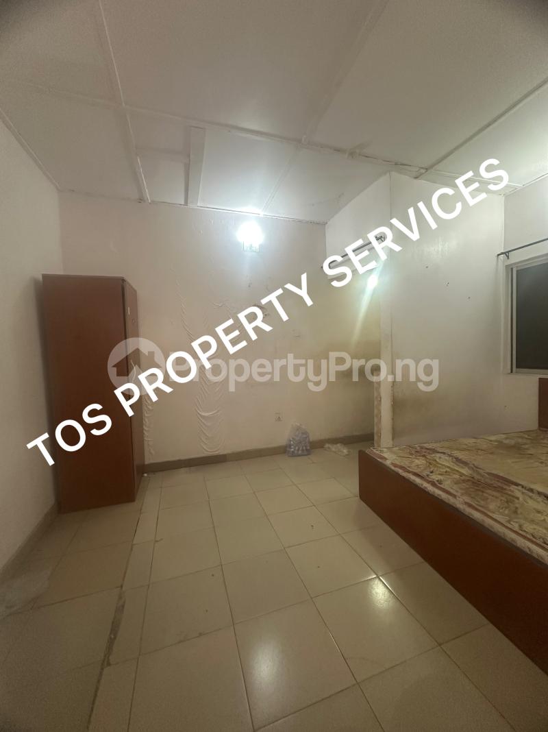 Flat / Apartment for rent  Alagomeji Yaba Lagos