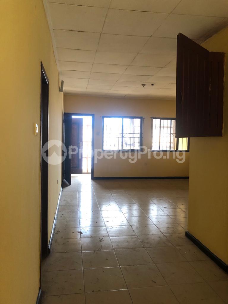 2 bedroom Flat / Apartment for rent Alagomeji Adekunle, Yaba. Alagomeji Yaba Lagos
