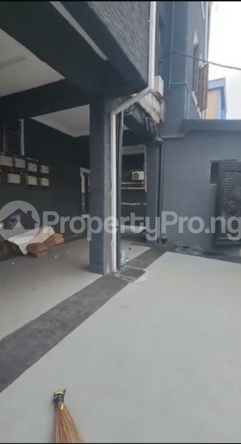 2 bedroom Flat / Apartment for rent Alagomeji Yaba Lagos - 2