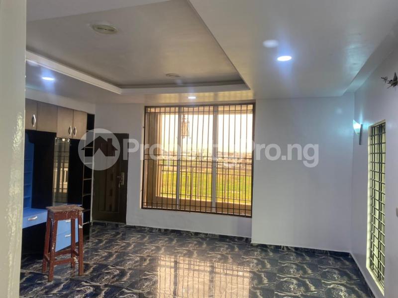 2 bedroom House for rent Ikate Lekki Lagos