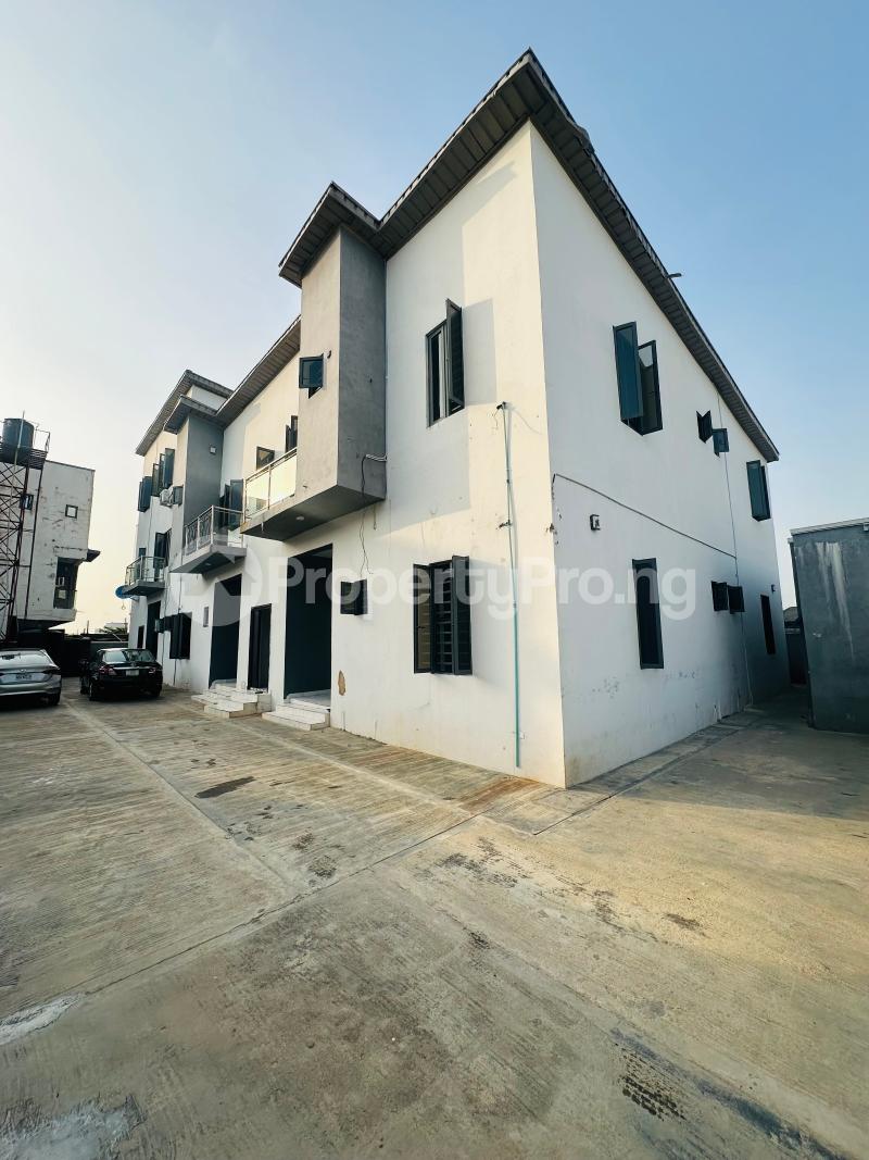 2 bedroom House for rent Ologolo Lekki Lagos