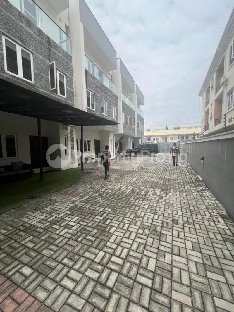 2 bedroom House for rent Lekki Phase 1 Lekki Lagos