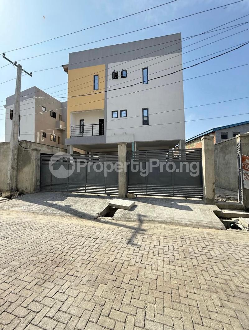 2 bedroom Flat / Apartment for rent 2 Bedroom Apartment For Rent Ologolo Lekki Lagos