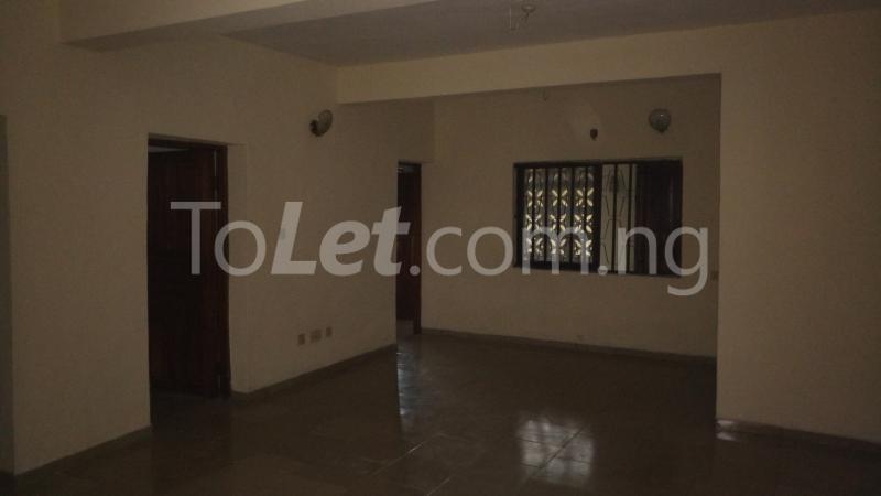 2 bedroom Flat / Apartment for rent Off Onike Roundabout Onike Yaba Lagos