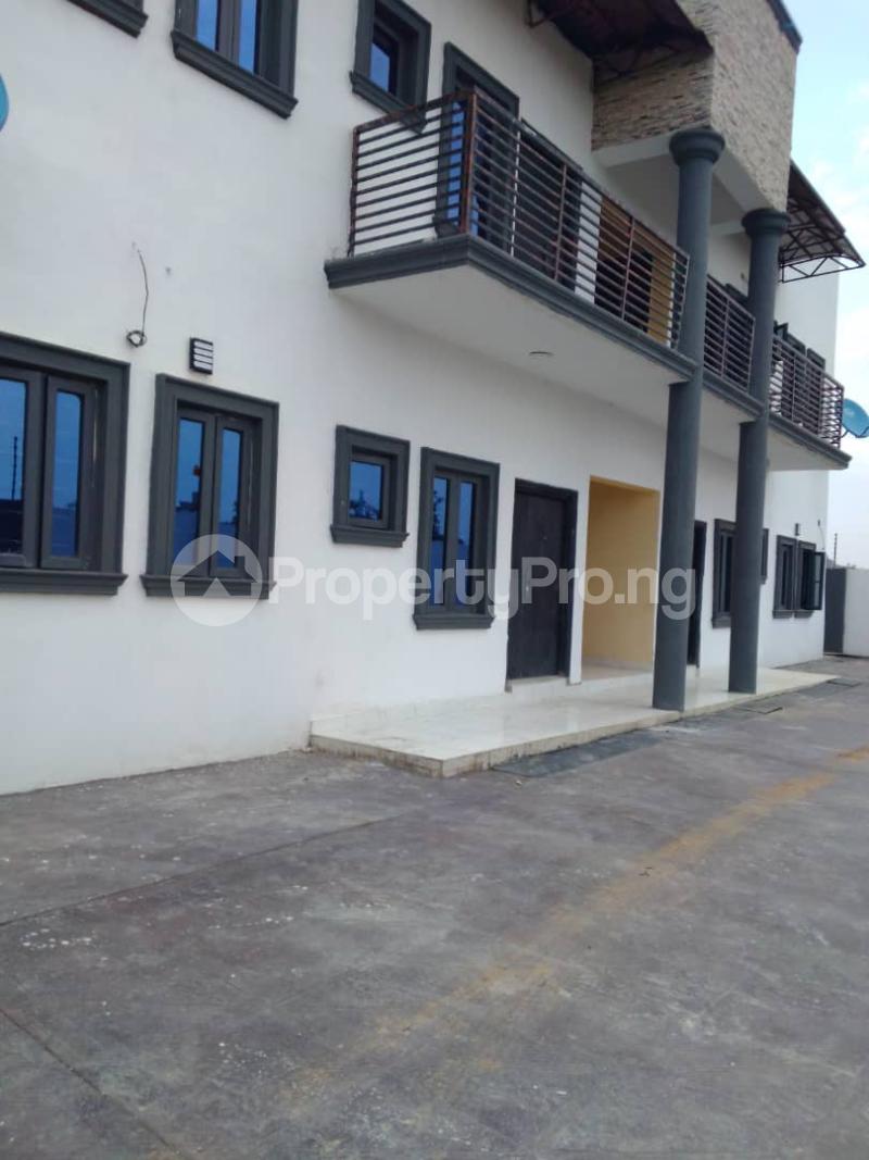 2 bedroom House for rent Jedi Road Airport Road, Lugbe Abuja