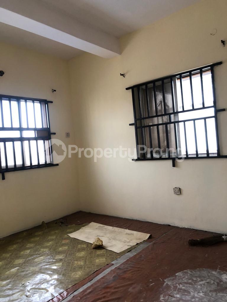 2 bedroom Commercial Property for rent Close To Ozone Cinemas, Sabo, Yaba, Lagos. Sabo Yaba Lagos