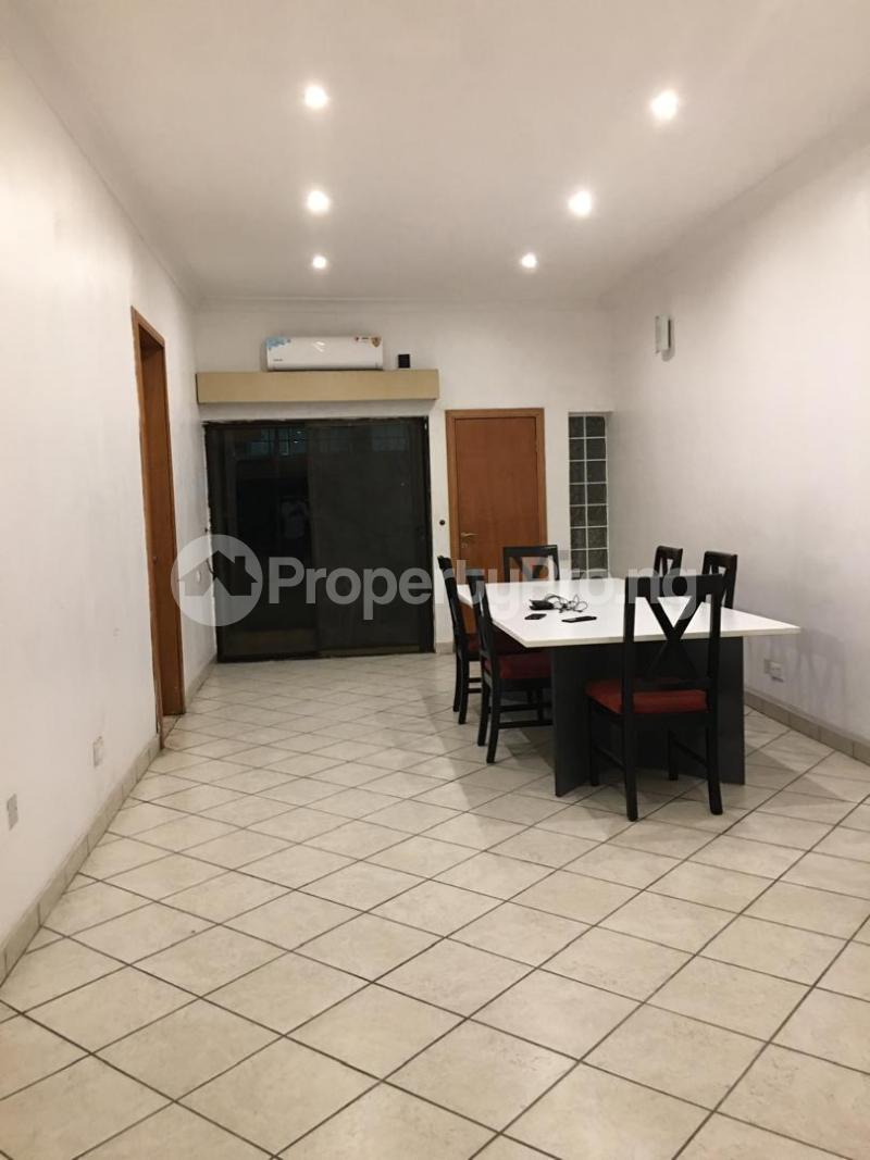 2 bedroom House for rent ONIRU Victoria Island Lagos